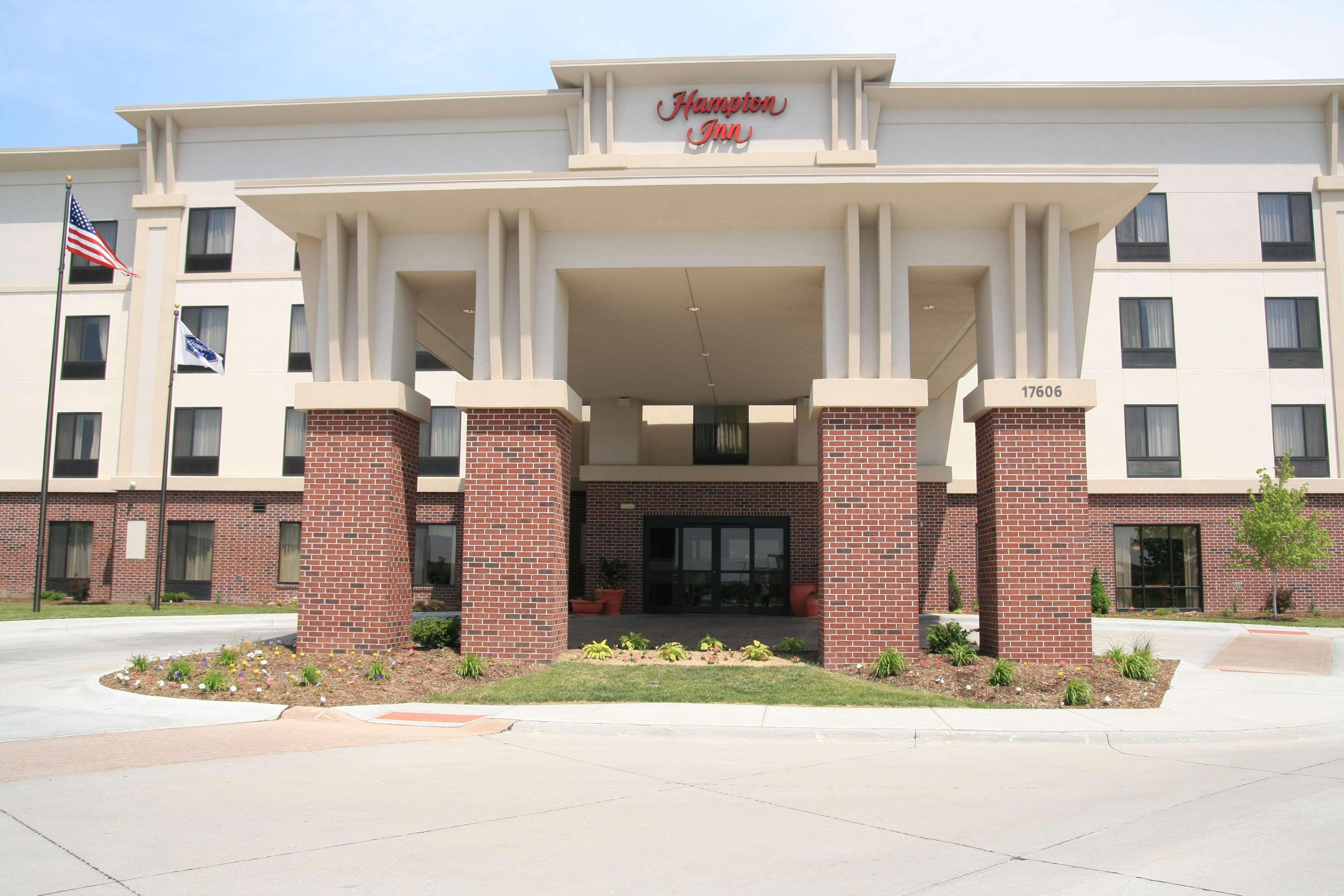 Newly Renovated Hampton Inn Omaha West Lakeside Εξωτερικό φωτογραφία
