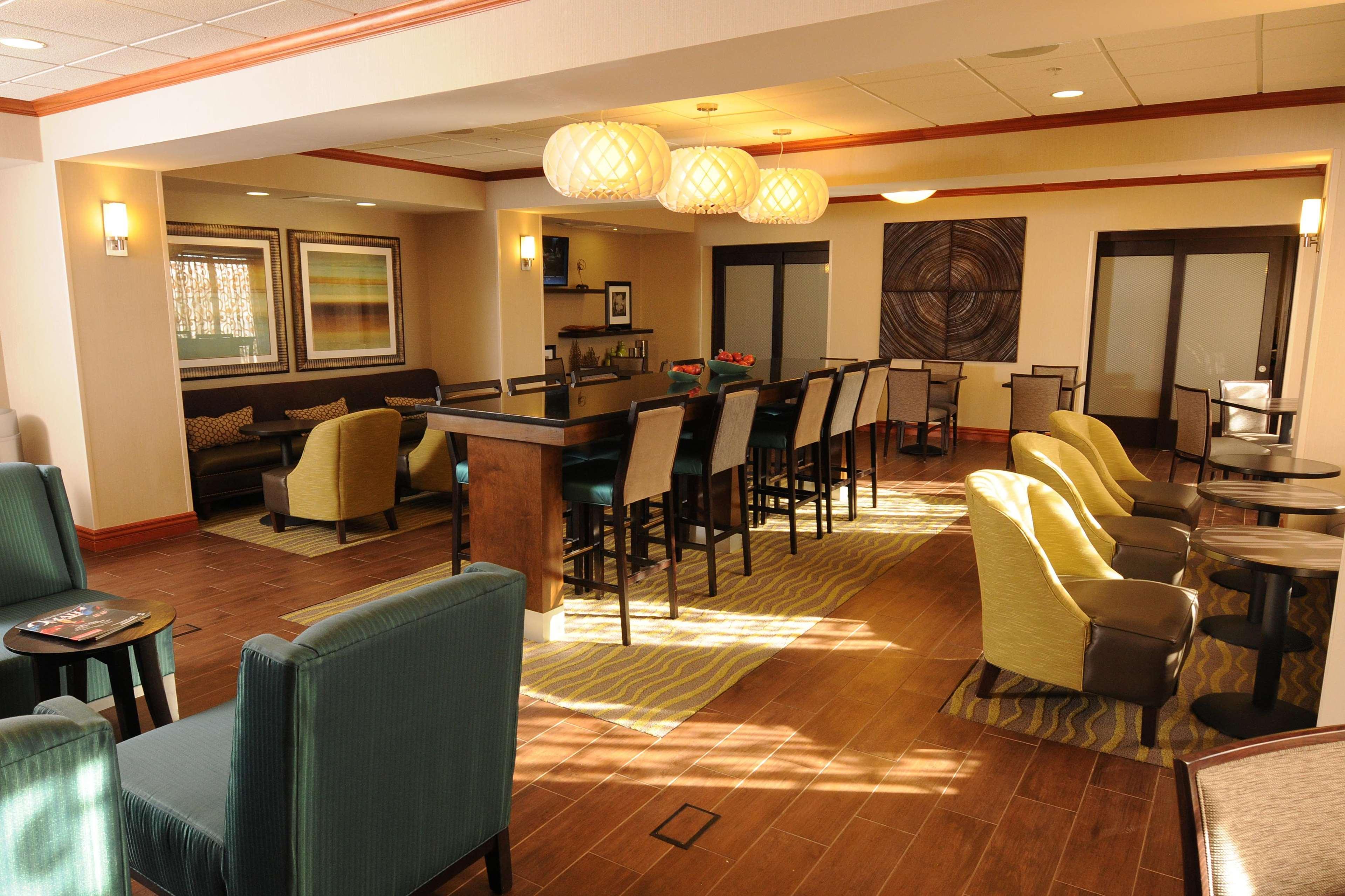 Newly Renovated Hampton Inn Omaha West Lakeside Εξωτερικό φωτογραφία