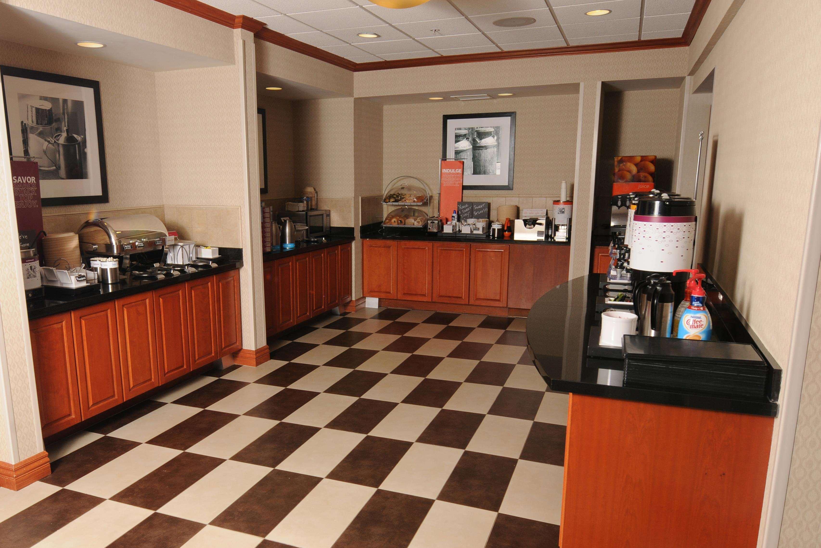 Newly Renovated Hampton Inn Omaha West Lakeside Εξωτερικό φωτογραφία