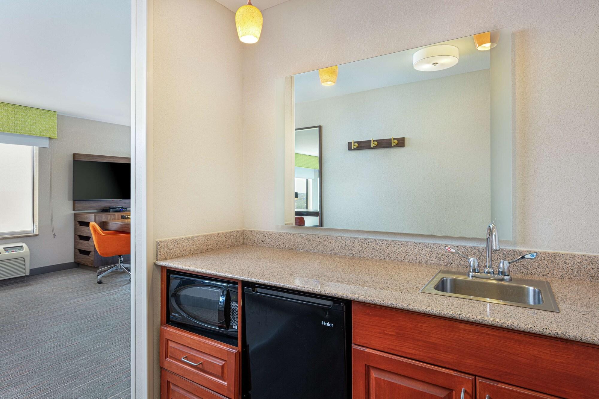 Newly Renovated Hampton Inn Omaha West Lakeside Εξωτερικό φωτογραφία