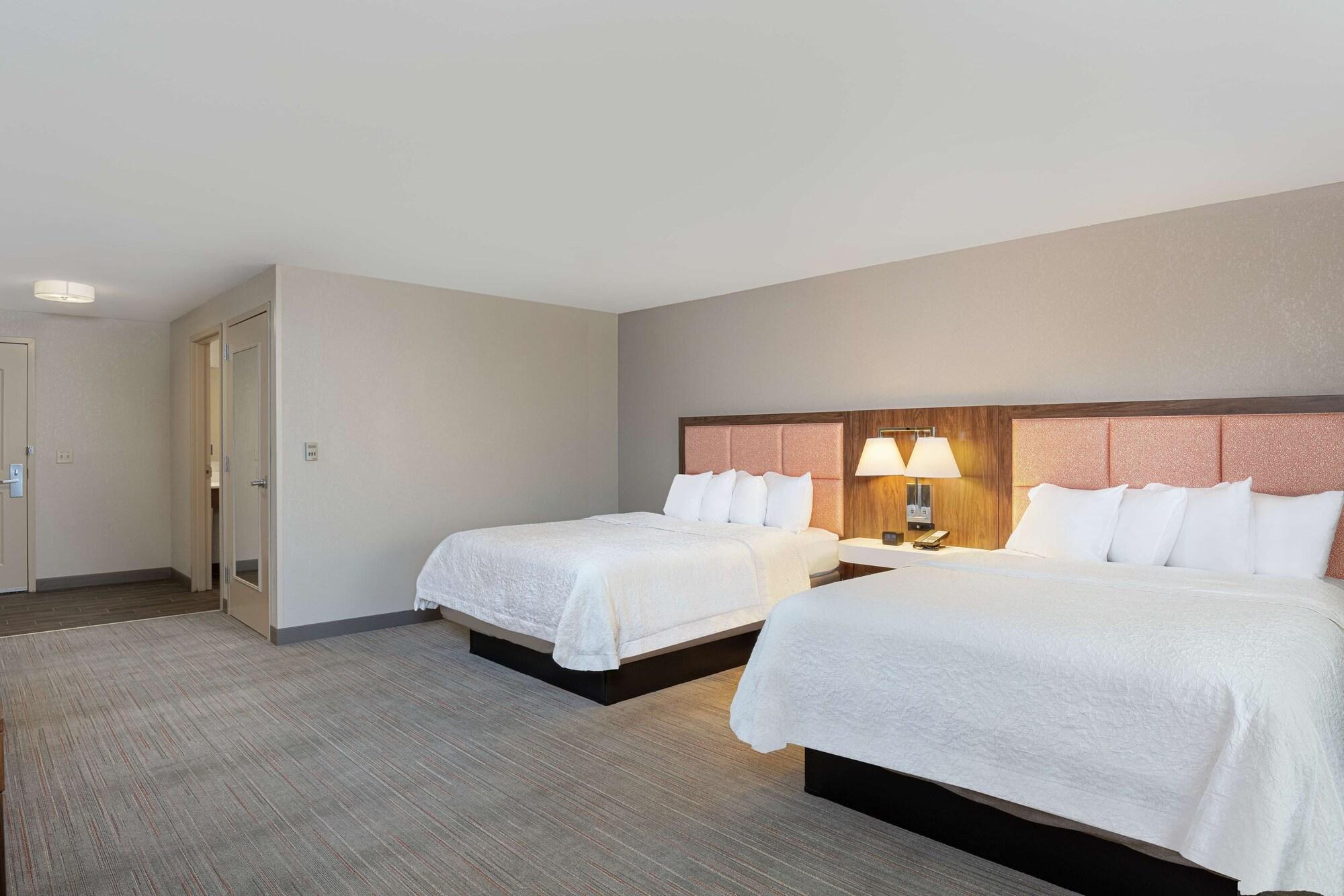 Newly Renovated Hampton Inn Omaha West Lakeside Εξωτερικό φωτογραφία